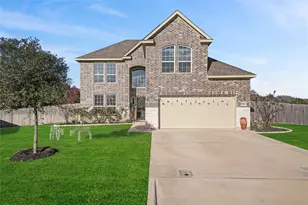 1700 Twin Oaks Cir, Brenham, TX 77833 - Photo 2
