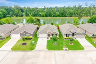 2219 Silver Dove Ln, Conroe, TX 77301 - Photo 2