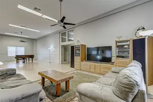 101 N Main St, Baytown, TX 77520 - Photo 4