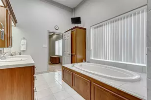101 N Main St, Baytown, TX 77520 - Photo 14