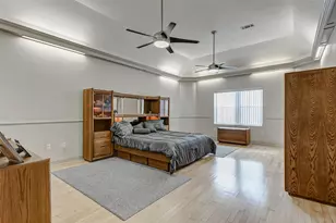 101 N Main St, Baytown, TX 77520 - Photo 12