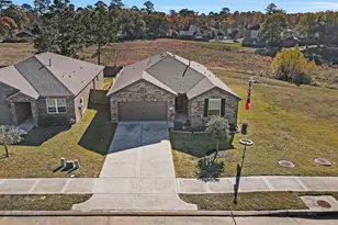 9041 Oval Glass St, Conroe, TX 77304 - Photo 2