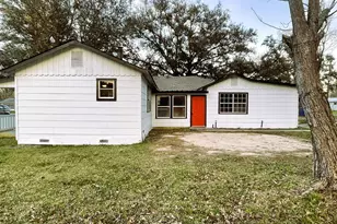 104 Co Rd 2401, Hull, TX 77564 - Photo 4