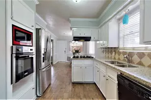 24314 Spring Mill Ln, Spring, TX 77373 - Photo 14