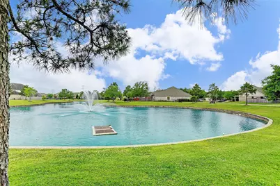 5102 Hidden Brook Ln, League City, TX 77573 - Photo 46