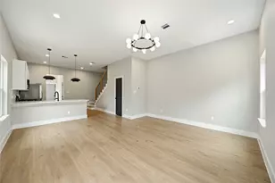 5942 Southridge St, Houston, TX 77033 - Photo 4