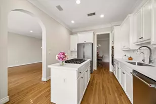 1933 Woodbury St, Houston, TX 77030 - Photo 14
