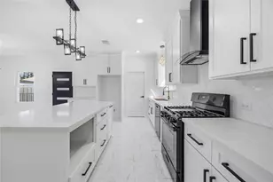 6063 Townsan Rd, Houston, TX 77396 - Photo 16