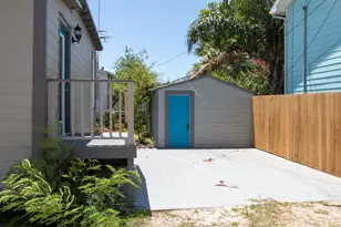 1911 34th St, Galveston, TX 77550 - Photo 24