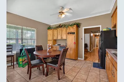 1019 Lamar Street, Liberty, TX 77575 - Photo 6