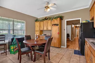 1019 Lamar St, Liberty, TX 77575 - Photo 6