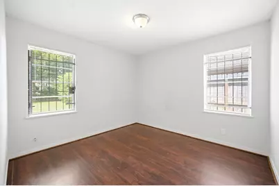 807 E 43rd Street, Houston, TX 77022 - Photo 24