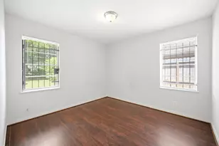 807 E 43rd St, Houston, TX 77022 - Photo 24