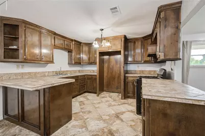 811 W 7th Street, Freeport, TX 77541 - Photo 14