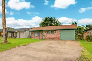 811 W 7th St, Freeport, TX 77541 - Photo 2