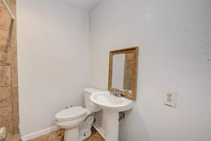 811 W 7th St, Freeport, TX 77541 - Photo 22