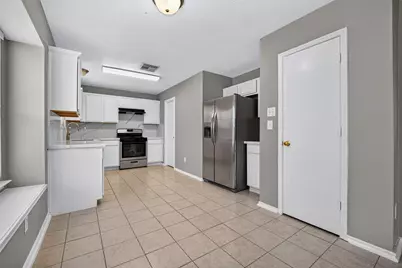 9707 Royal Crest Way, Houston, TX 77083 - Photo 14