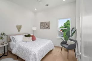902 Kern St, Houston, TX 77009 - Photo 32