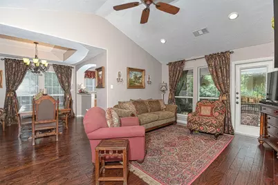 109 Avonlea, The Woodlands, TX 77382 - Photo 8