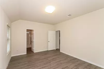 5542 Latta Plantation, Katy, TX 77449 - Photo 6