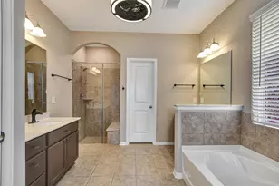 11711 Petal Falls Ln, Tomball, TX 77377 - Photo 24