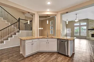 11711 Petal Falls Ln, Tomball, TX 77377 - Photo 10