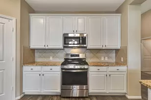 11711 Petal Falls Ln, Tomball, TX 77377 - Photo 8