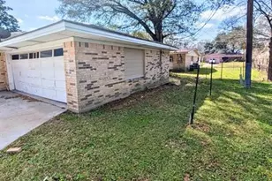 4080 Diane Dr, Beaumont, TX 77706 - Photo 6