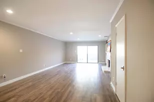 913 Memorial Village Dr, Houston, TX 77024 - Photo 8