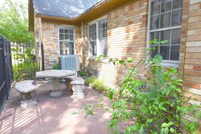 2141 Colquitt Street, Houston, TX 77098 - Photo 2