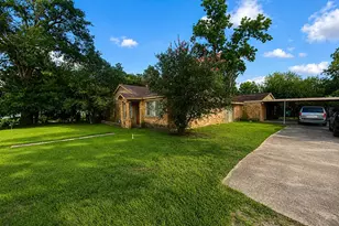 8402 Darlington Dr, Houston, TX 77028 - Photo 2