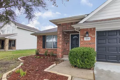 4301 Twin Lakes Trail, Pearland, TX 77584 - Photo 2