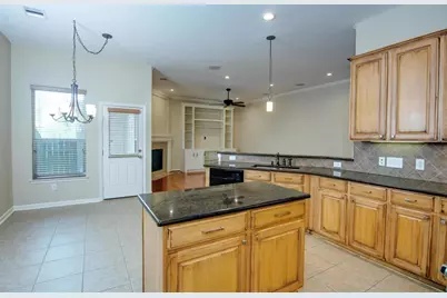 62 E Pipers Green Street, The Woodlands, TX 77382 - Photo 10