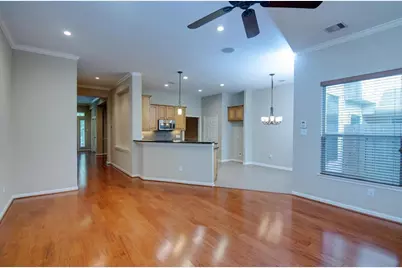 62 E Pipers Green Street, The Woodlands, TX 77382 - Photo 8