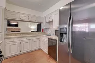 6018 Berendo St, Houston, TX 77092 - Photo 8