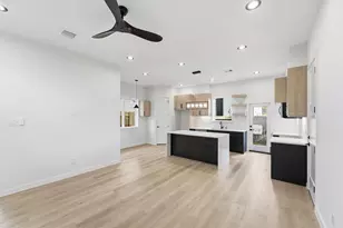 3706 Glenrose St, Houston, TX 77051 - Photo 8
