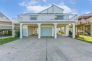 4231 Pelican Ln, Galveston, TX 77554 - Photo 2