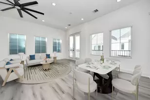 3010 Jensen Springs Ln, Houston, TX 77026 - Photo 12