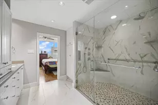 1111 Hermann Dr, Houston, TX 77004 - Photo 16