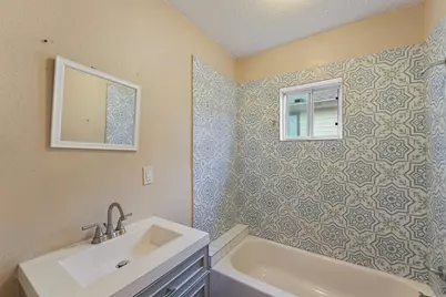 3706 Delano Street, Houston, TX 77004 - Photo 8