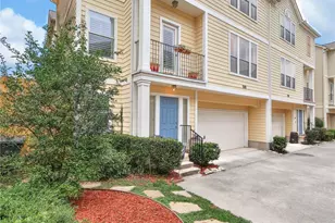 1612 W 25th St, Houston, TX 77008 - Photo 2