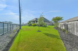 8903 Square View Ln, Tomball, TX 77375 - Photo 36