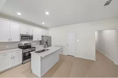 712 W Dallas Street, Conroe, TX 77301 - Photo 8