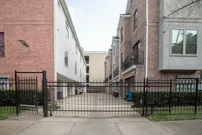 202 McGowen Street #F, Houston, TX 77006 - Photo 4