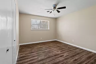 404 S 14th St, West Columbia, TX 77486 - Photo 30