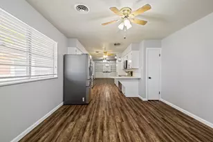 404 S 14th St, West Columbia, TX 77486 - Photo 16