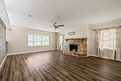 404 S 14th Street, West Columbia, TX 77486 - Photo 18