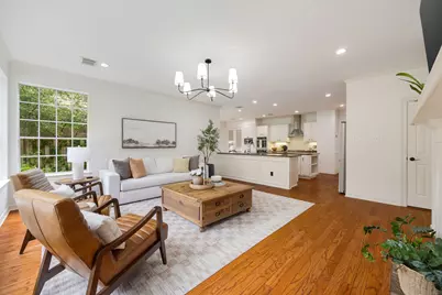 15 Woodmere Place, The Woodlands, TX 77381 - Photo 12