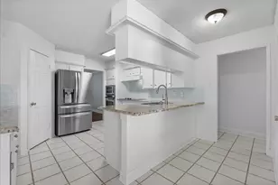 10031 Sagegate Dr, Houston, TX 77089 - Photo 14