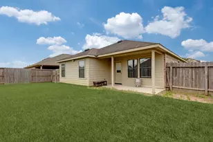 9111 St Laurent Ln, Houston, TX 77044 - Photo 12